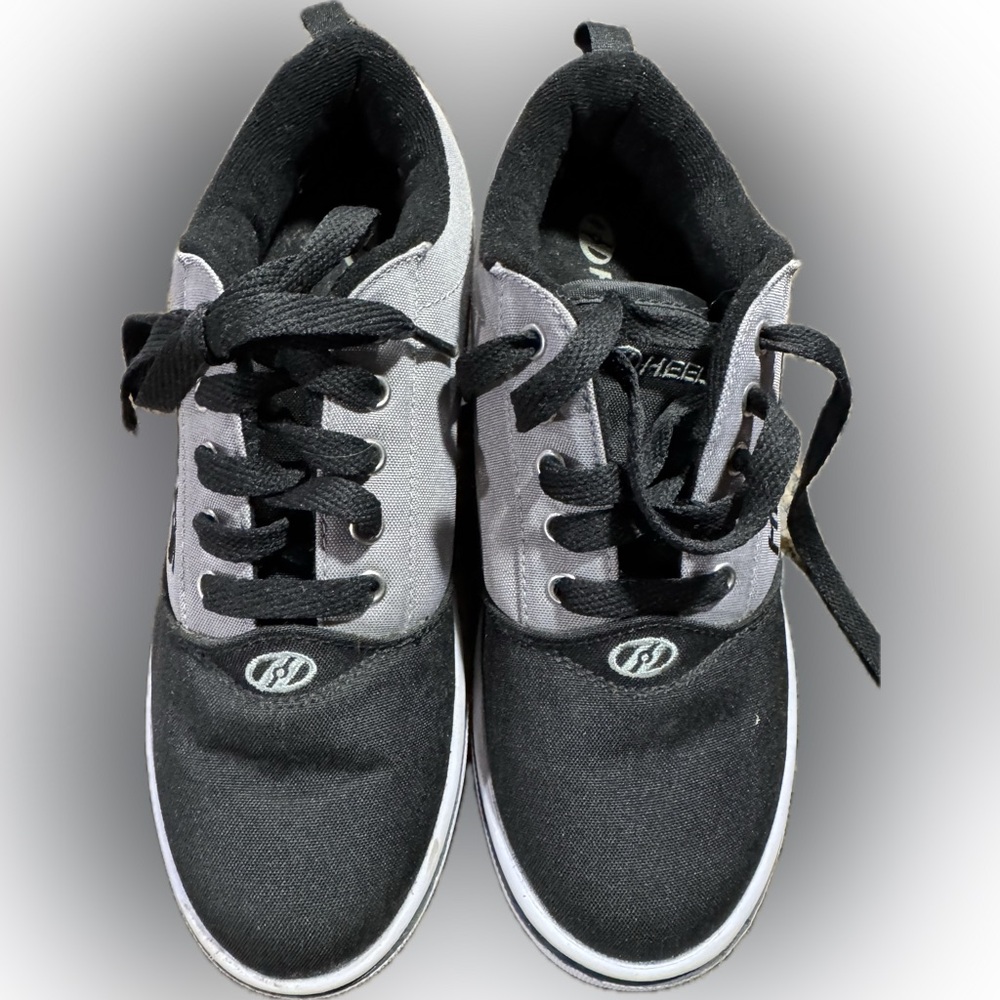 Heely’s youth 5 brand new